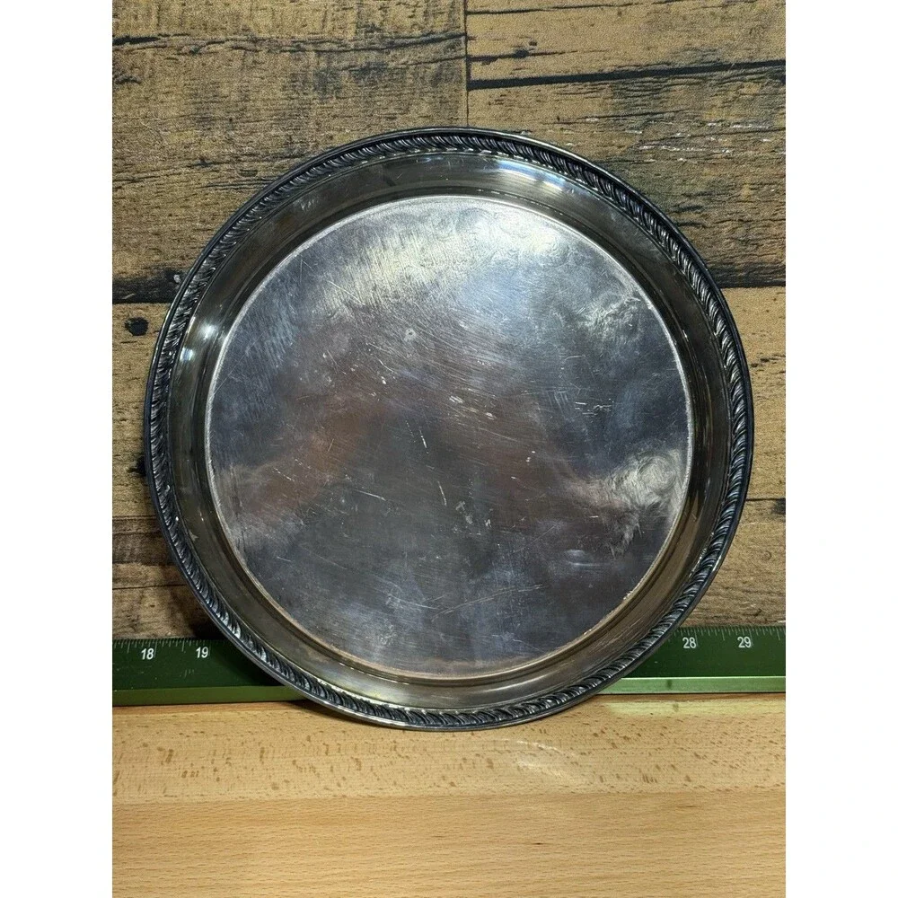 Vintage Wm Rogers Silverplate #870 Round Serving Tray 10” Patina
